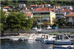 Apartments by the sea Trogir - 9667