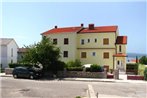 Apartments with a parking space Crikvenica - 9651