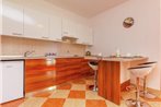 Peaceful Apartment in Dramalj with a Jacuzzi