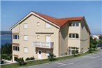Apartments with a parking space Crikvenica - 5532