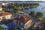 Seaside family friendly house with a swimming pool Trogir - 17358