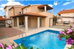 Stunning home in Fazana w/ Outdoor swimming pool and 4 Bedrooms