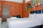 Comfy and Contemporer Studio Kemang View Apartment By Travelio
