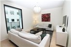 Nordic Host Luxury Apts - City Center Townhome with Terrace (BARCODE -3BED)