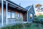 Fantail Cottage - Akaroa Holiday Home