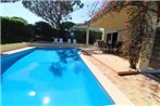 Vale do Lobo Villa Sleeps 6 with Pool Air Con and WiFi