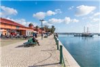Charming town house just 500m from the marina and its well known typical market